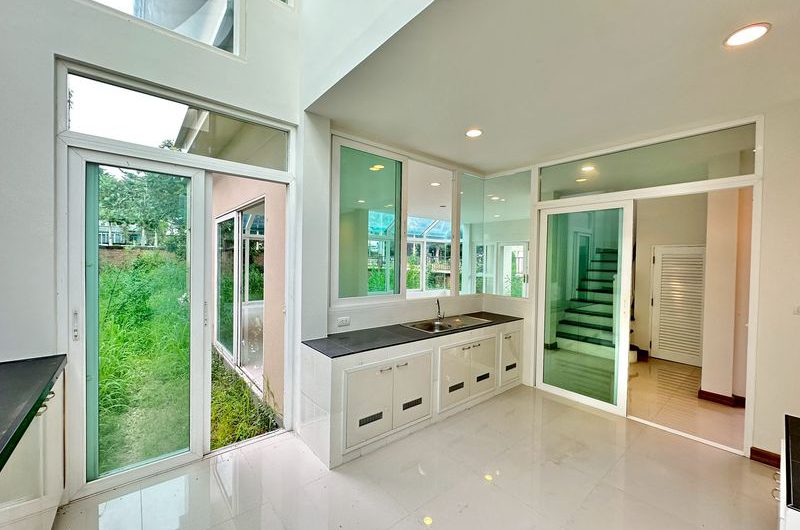 บ้านเดี่ยวศรีราชา โครงการหรู คาซ่า เลเจ้นด์ ทำเลดี การเดินทางสะดวก ใกล้มอเตอร์เวย์