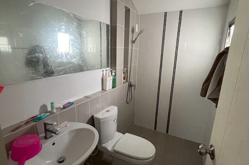 Second-hand semi-detached house for sale, Life in the Garden Village, Rong Po-Motorway, Bang Lamung, Chonburi