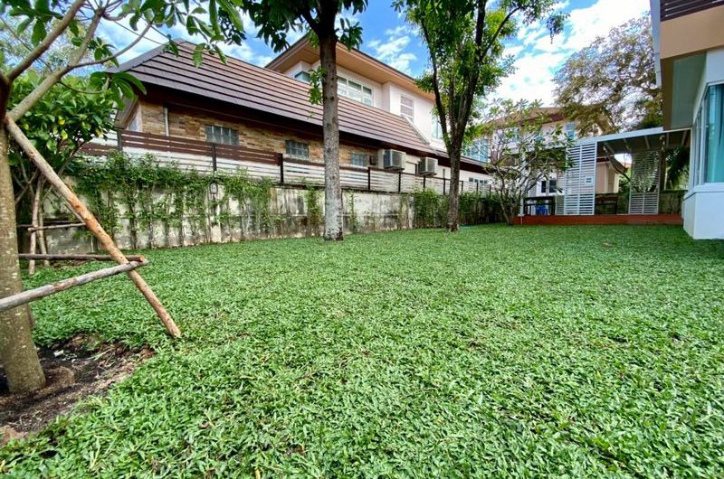 Sriracha detached house for rent, The Boulevard Village, beautiful house, fully furnished