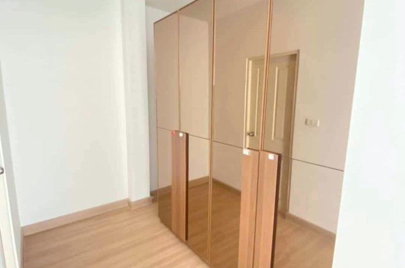 Semi-detached house for sale in Sriracha, fully furnished, great location, Trio Town Assumption Sriracha project