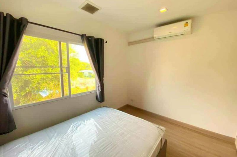 Semi-detached house for sale in Sriracha, fully furnished, great location, Trio Town Assumption Sriracha project
