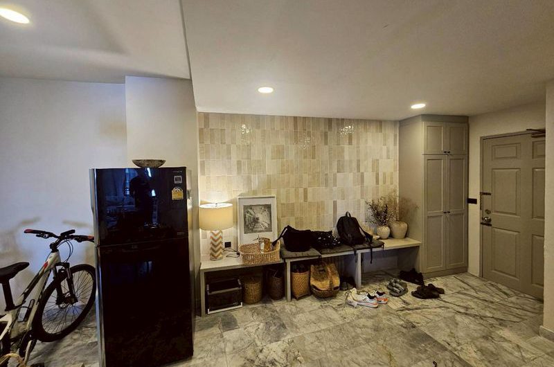 Luxury condo for sale, cheap price, Panya Resort Bang Phra, newly decorated room,  move in ready
