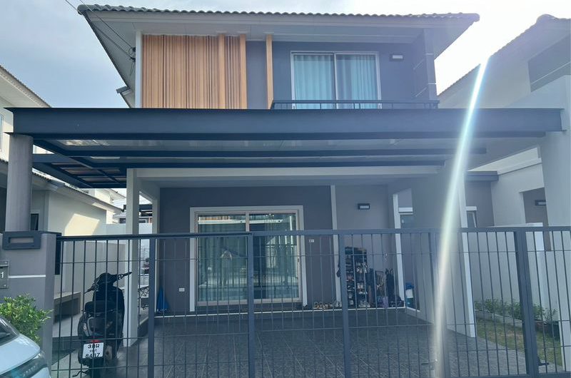 Second-hand semi-detached house for sale, Life in the Garden Village, Rong Po-Motorway, Bang Lamung, Chonburi
