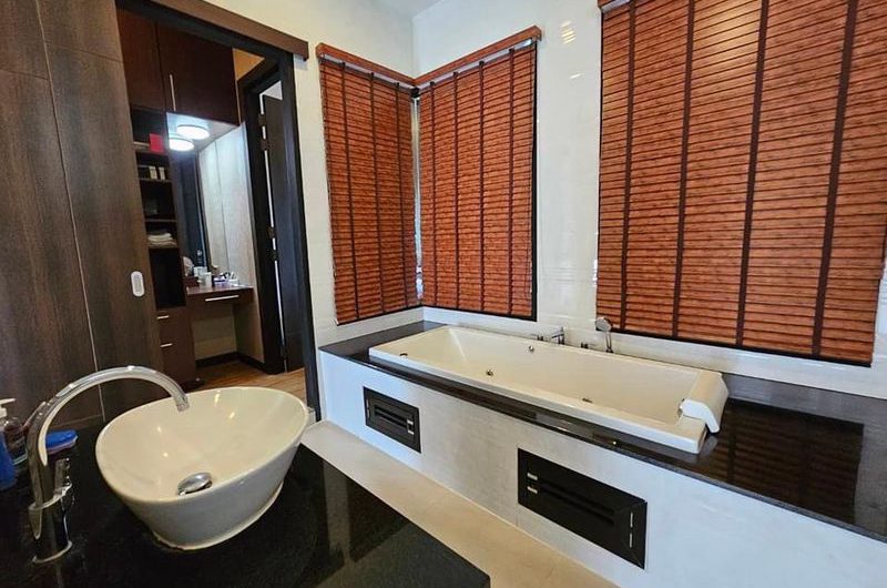 ขายบ้านเดี่ยวสุดหรู หมู่บ้านนคราทรัพย์ สไตล์ Modern Tropical 2 ชั้น