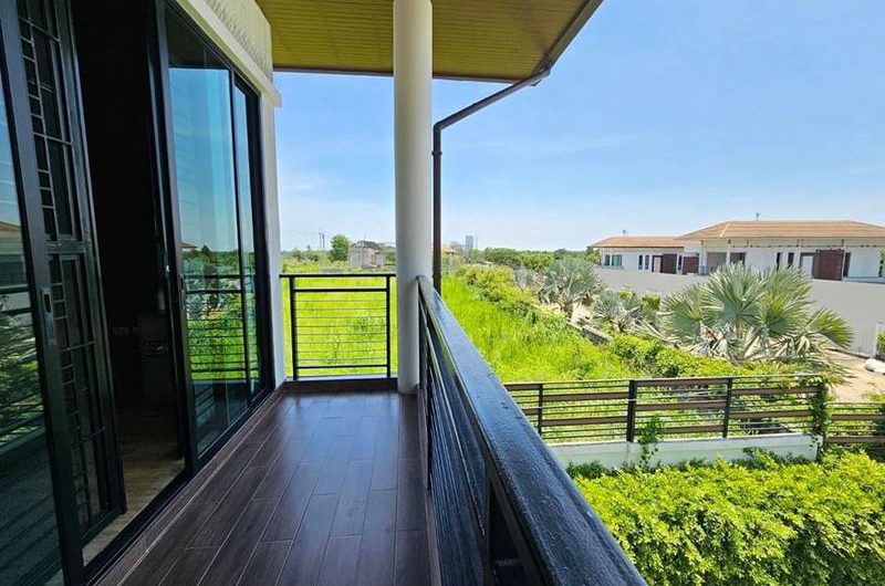 ขายบ้านเดี่ยวสุดหรู หมู่บ้านนคราทรัพย์ สไตล์ Modern Tropical 2 ชั้น