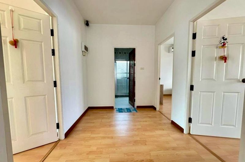 Two-story detached house for rent, large house, Thara Dara Village, Sriracha, Chonburi