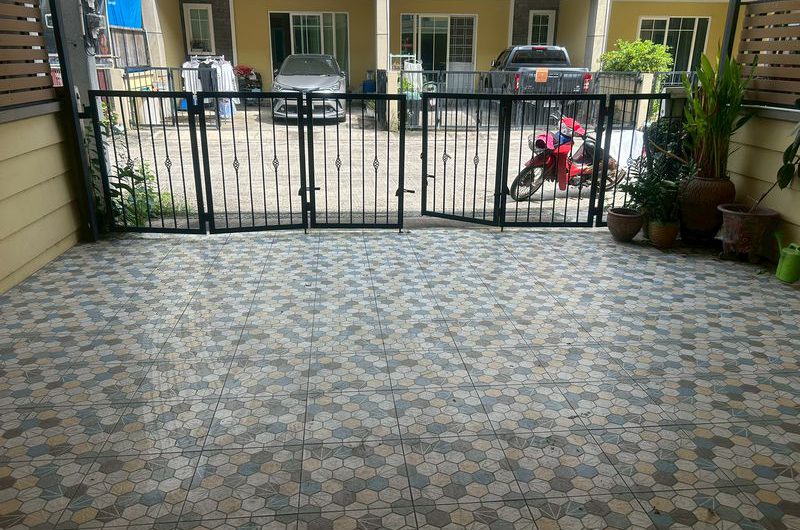 2-storey townhouse for rent, move in ready, Golden Town Village, Sriracha-Assumption, Chonburi