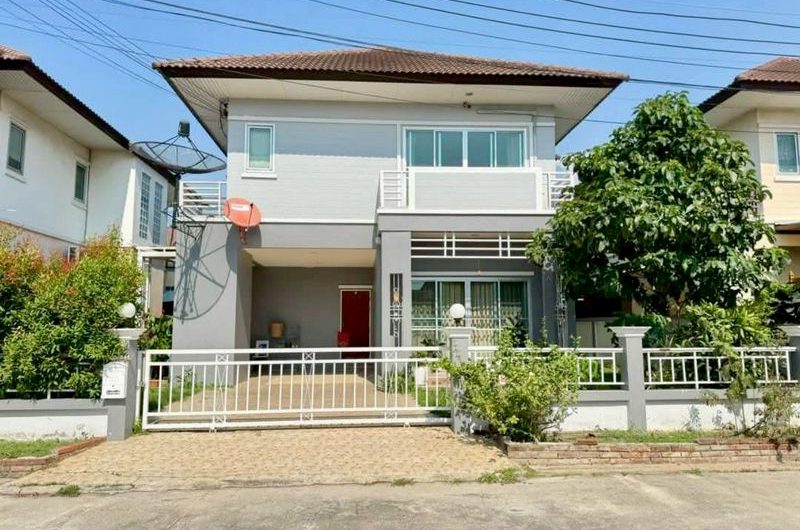 Two-story detached house for rent, large house, Thara Dara Village, Sriracha, Chonburi