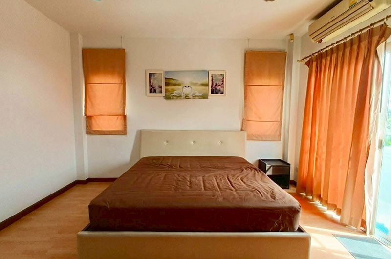 Two-story detached house for rent, large house, Thara Dara Village, Sriracha, Chonburi