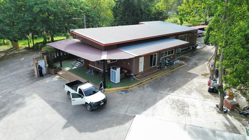 ขาย ให้เช่าที่ดินพร้อมสิ่งปลูกสร้าง โรงงาน และออฟฟิศ โซนบ่อวิน ศรีราชา