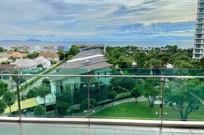 For rent: Casaluna Paradiso Condo Bangsaen, beachfront project, beautiful room, move in Ready