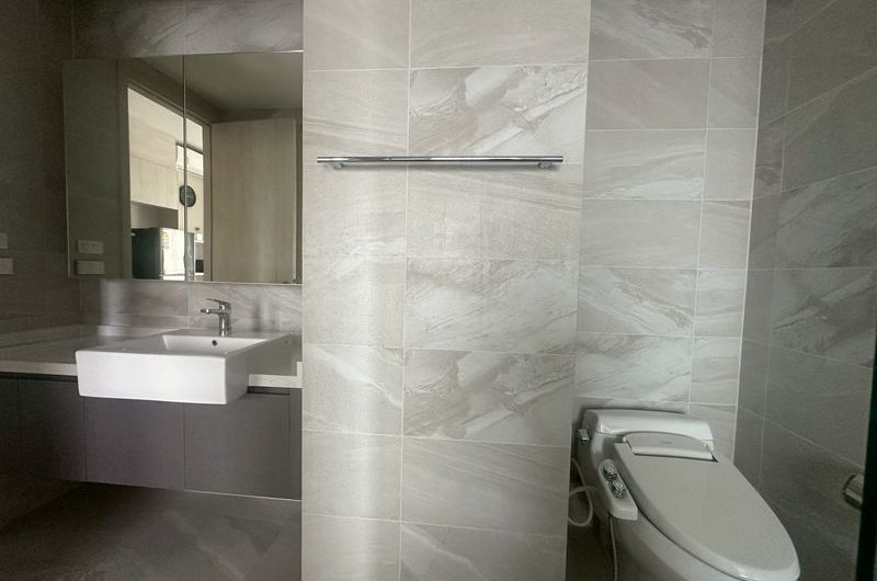 For sale or rent: Keen Center Condo Sriracha, beautiful room, fully furnished, move in ready