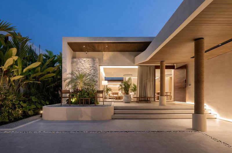 For sale or rent Luxury pool villa, Redwood Pattaya, Na Jomtien zone, near Ocean Marina Yacht Club.