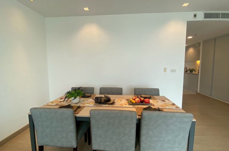 เศรษฐีวรรณ คอนโดหรู ใจกลางเมืองศรีราชา ห้องสวย ตกแต่งครบ พร้อมเข้าอยู่