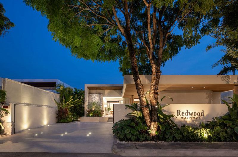 For sale or rent Luxury pool villa, Redwood Pattaya, Na Jomtien zone, near Ocean Marina Yacht Club.