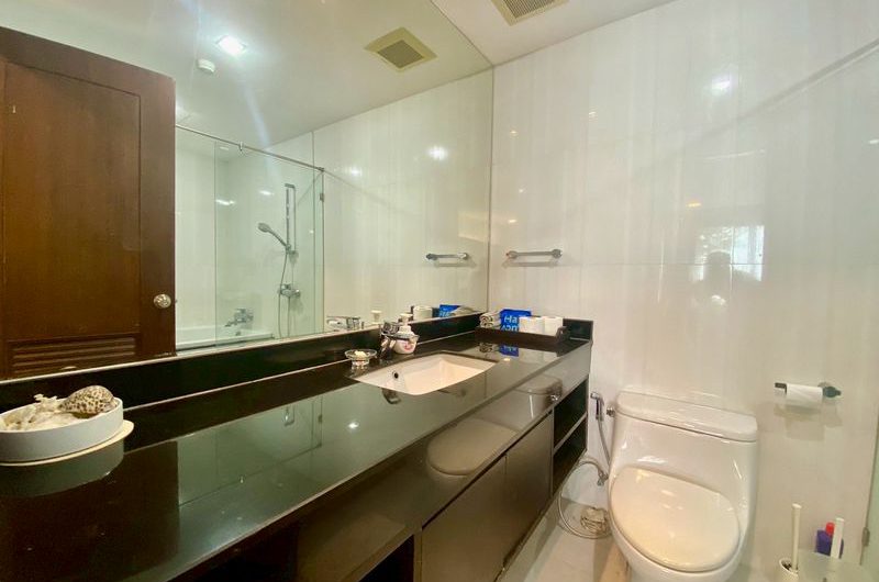 Condo for sale near the sea, Golden Coast Sriracha Phase 1, beautiful room, move in Ready