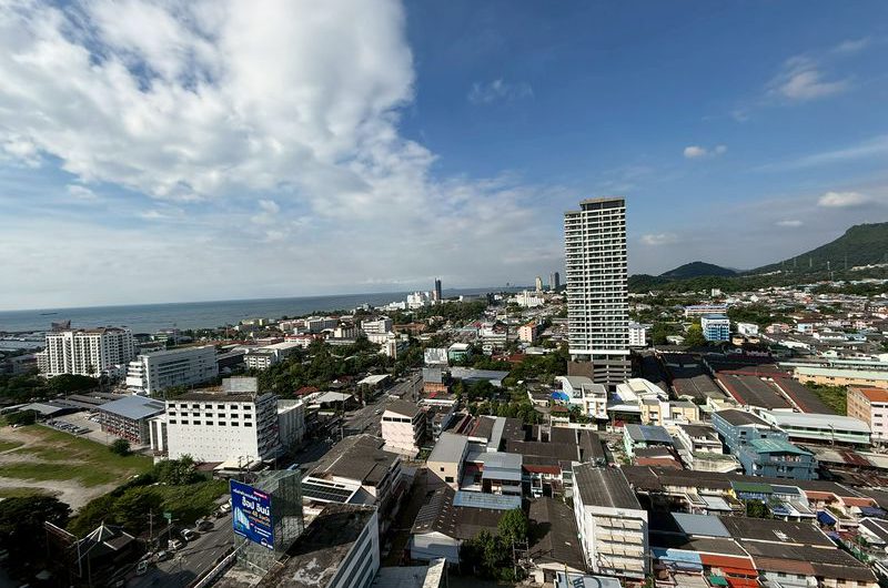 Luxury condo, Keen Center Sriracha, beautiful room, fully decorated in Japanese style, move in ready