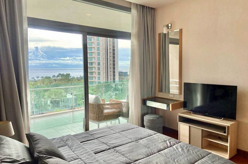 For rent: Casaluna Paradiso Condo Bangsaen, beachfront project, beautiful room, move in Ready