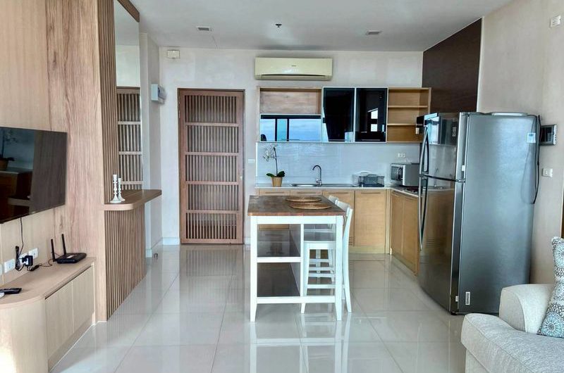 For rent: Casaluna Paradiso Condo Bangsaen, beachfront project, beautiful room, move in Ready