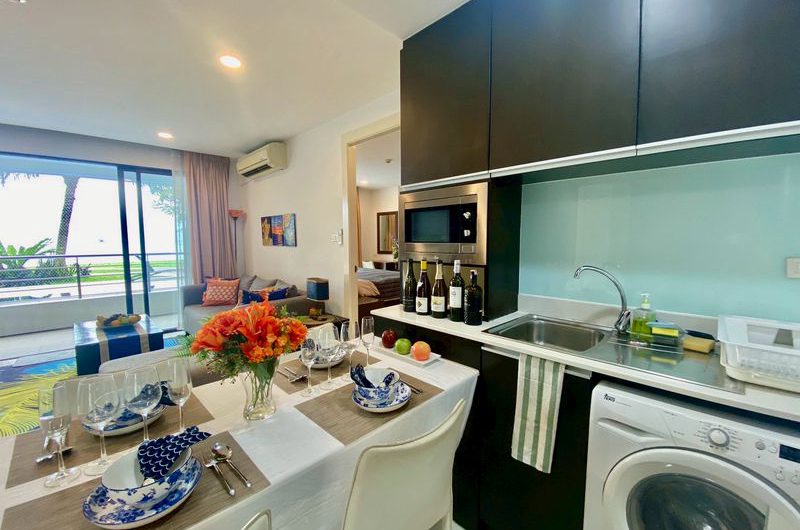 Condo for sale near the sea, Golden Coast Sriracha Phase 1, beautiful room, move in Ready