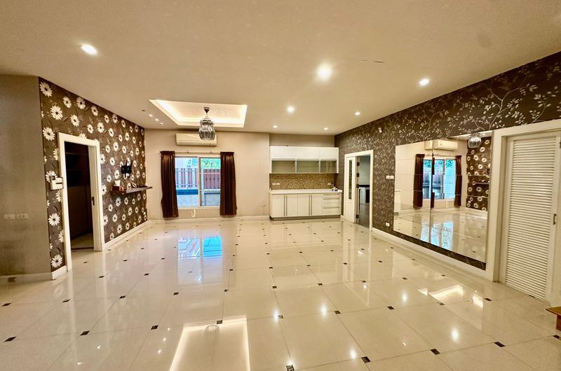 Single house for rent in Sriracha, The Boulevard Village project, on Sriracha – Nong Yai Bu Road