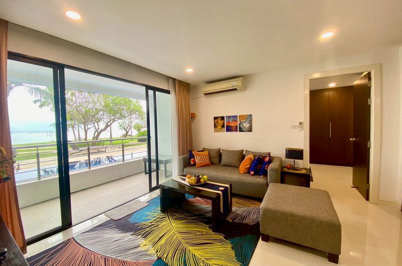 Condo for sale near the sea, Golden Coast Sriracha Phase 1, beautiful room, move in Ready