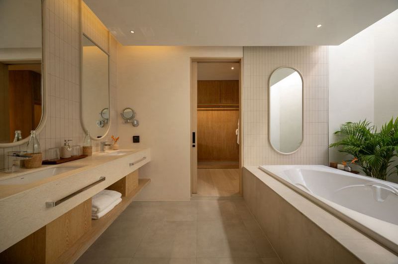 For sale or rent Luxury pool villa, Redwood Pattaya, Na Jomtien zone, near Ocean Marina Yacht Club.