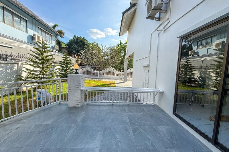 For sale: Second-hand detached house near J-Park Sriracha shopping mall. Beautiful house, newly renovated, move in Ready