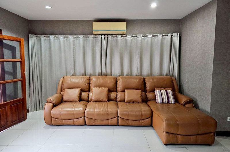 ให้เช่าบ้านเดี่ยวศรีราชา หลังใหญ่ สุดหรู ในโครงการ เดอะ คอมพลีท ศรีราชา