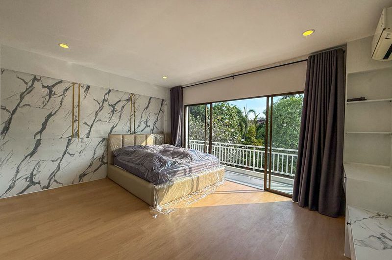 For sale: Second-hand detached house near J-Park Sriracha shopping mall. Beautiful house, newly renovated, move in Ready