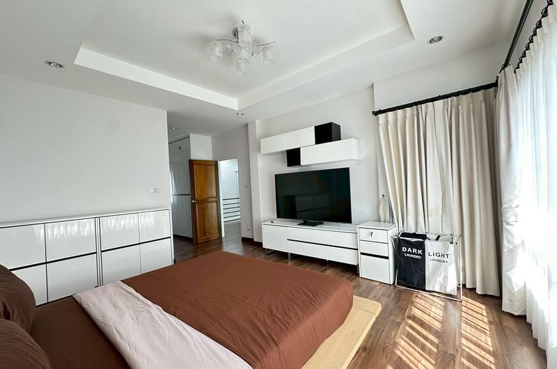 บ้านเดี่ยวให้เช่า หลังใหญ่ สุดหรู โครงการ มบ.เดอะคอมพลีท ศรีราชา ชลบุรี