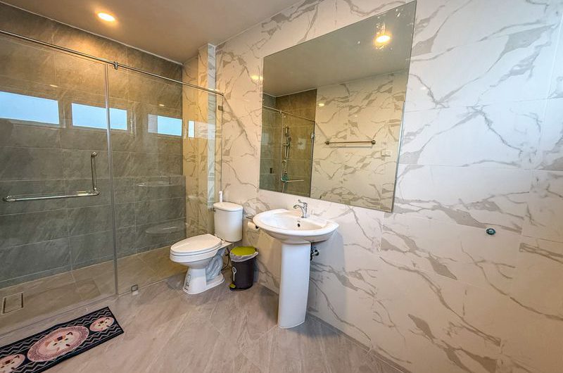 For sale: Second-hand detached house near J-Park Sriracha shopping mall. Beautiful house, newly renovated, move in Ready