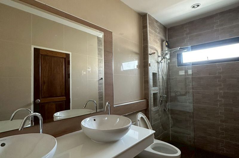 บ้านเดี่ยวให้เช่า หลังใหญ่ สุดหรู โครงการ มบ.เดอะคอมพลีท ศรีราชา ชลบุรี