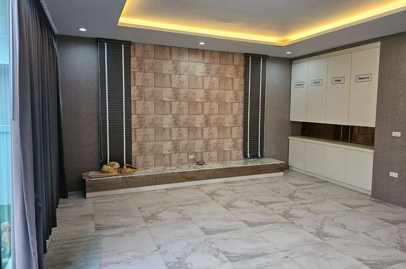 ให้เช่าบ้านเดี่ยวศรีราชา หลังใหญ่ สุดหรู ในโครงการ เดอะ คอมพลีท ศรีราชา