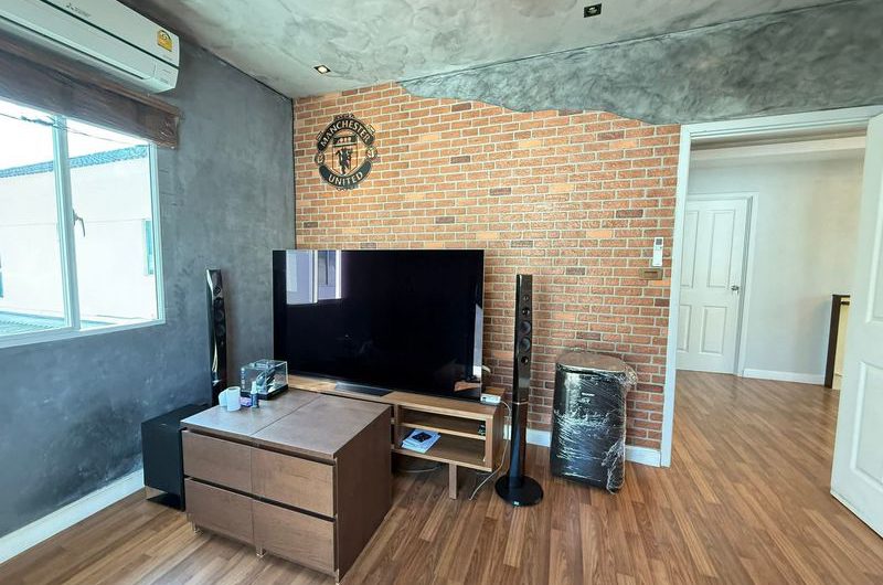 ขายบ้านเดี่ยวรีโนเวทใหม่ โครงการ มบ.พฤกษานารา หนองมน ชลบุรี