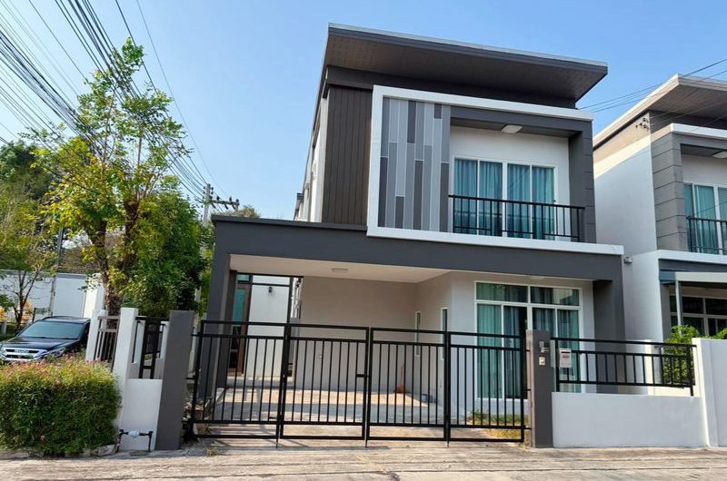 ให้เช่าบ้านแฝด 2 ชั้น โครงการ มบ.ทริโอทาวน์ อัสสัมชัญ ศรีราชา ชลบุรี