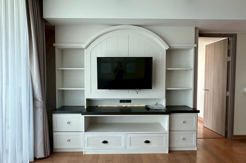 Condo for rent at Sriracha Marina Bay Front. Beautiful, luxurious unit, fully furnished and move in Ready