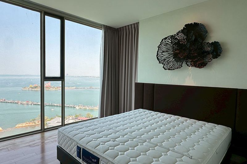 Condo for rent at Sriracha Marina Bay Front. Beautiful, luxurious unit, fully furnished and move in Ready