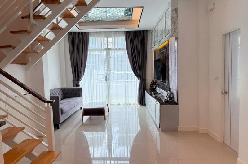 ให้เช่าบ้านแฝด 2 ชั้น โครงการ มบ.ทริโอทาวน์ อัสสัมชัญ ศรีราชา ชลบุรี