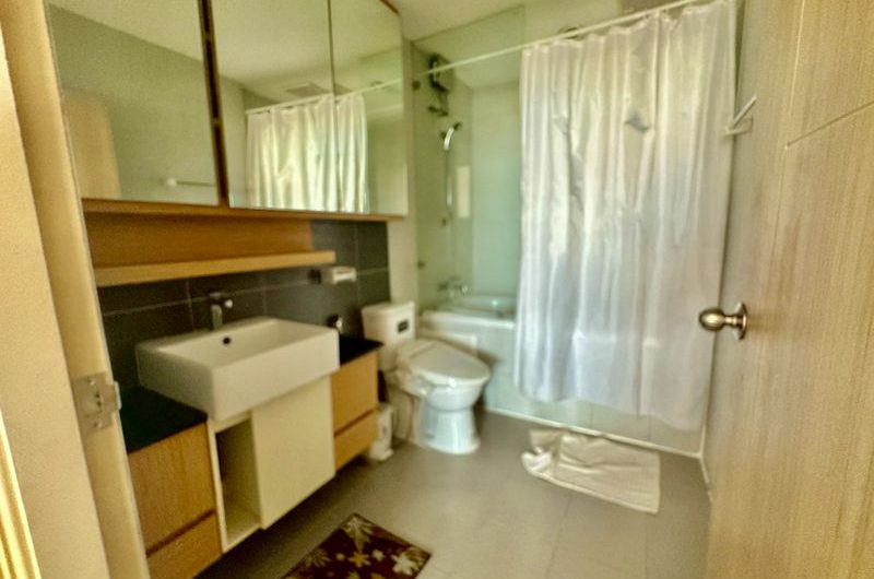 ขาย ให้เช่าลัดดาพลัส คอนโด ใจกลางเมืองศรีราชา ใกล้ห้างชั้นนำโรบินสัน