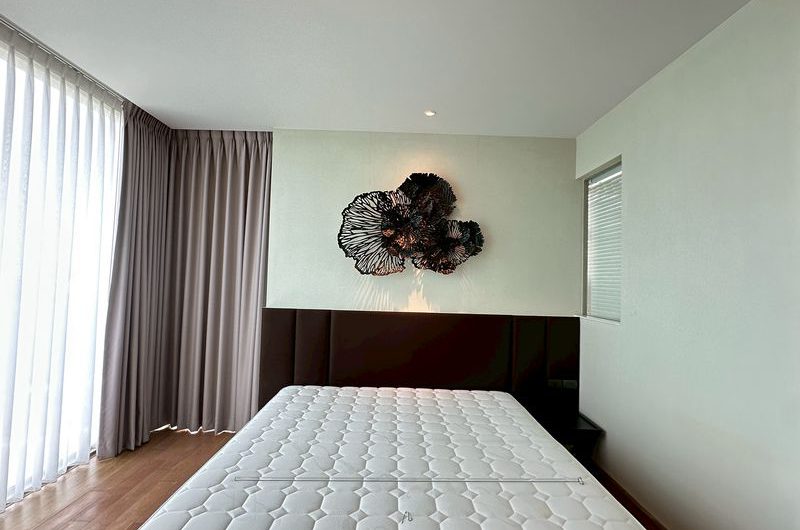 Condo for rent at Sriracha Marina Bay Front. Beautiful, luxurious unit, fully furnished and move in Ready