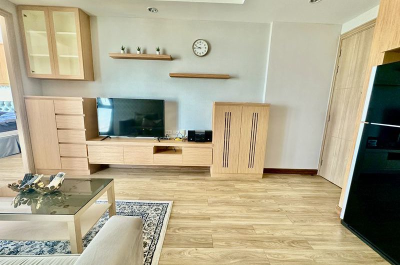 ขาย ให้เช่าลัดดาพลัส คอนโด ใจกลางเมืองศรีราชา ใกล้ห้างชั้นนำโรบินสัน