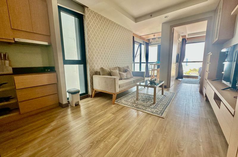 ขาย ให้เช่าลัดดาพลัส คอนโด ใจกลางเมืองศรีราชา ใกล้ห้างชั้นนำโรบินสัน