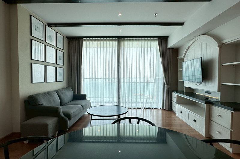 Condo for rent at Sriracha Marina Bay Front. Beautiful, luxurious unit, fully furnished and move in Ready