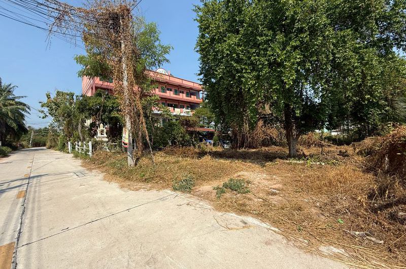 ขายที่ดินศรีราชา แปลงสวย ราคาดี ในซอยหมู่บ้านลัดดาเฮ้าส์