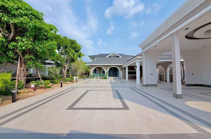 ขายคฤหาสน์หรู บนทำเลทอง ซอยสยามคันทรีคลับ เมืองพัทยา ชลบุรี