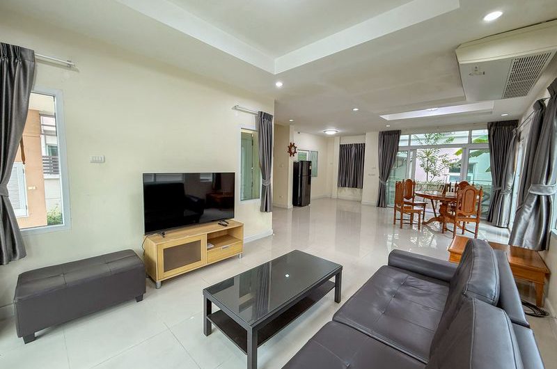 ขายบ้านเดี่ยวศรีราชา สำหรับครอบครัวใหญ่ ในหมู่บ้านคุณภาพ เดอะบูเลอวาร์ด