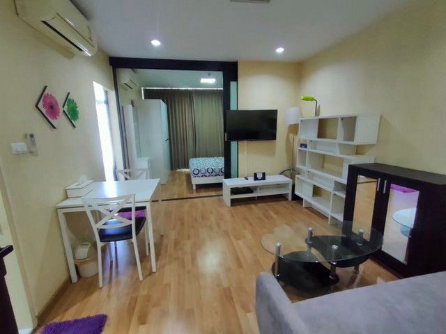 Ladda Condo for rent, great view, central location in Sriracha, beautiful room, fully furnished, affordable price.