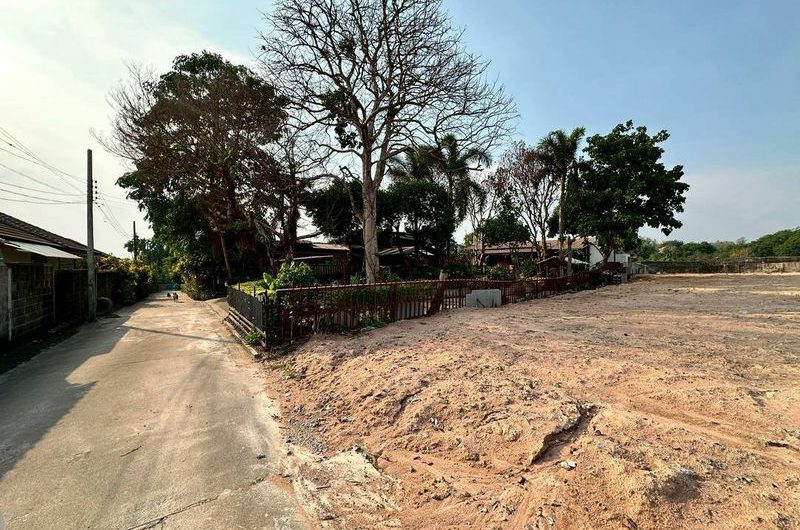 ขายที่ดินสวนเสือศีราชา แปลงสวย ทำเลดี เขตชุมชน ใกล้หมู่บ้านมากมาย