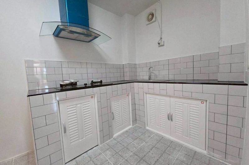 ขายทาวน์โฮม 2 ชั้น โครงการ โกลเด้น ทาวน์ ศรีราชา-อัสสัมชัญ ชลบุรี